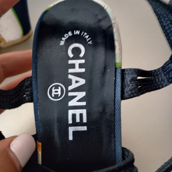 Chanel Wedges Navy blue with designs - Picture 3 of 9